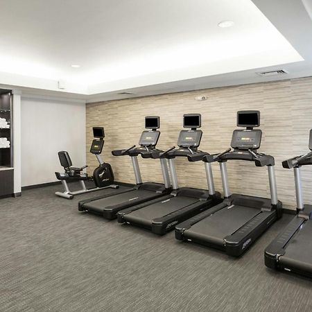 מלון Courtyard By Marriott רוקי מאונט מראה חיצוני תמונה