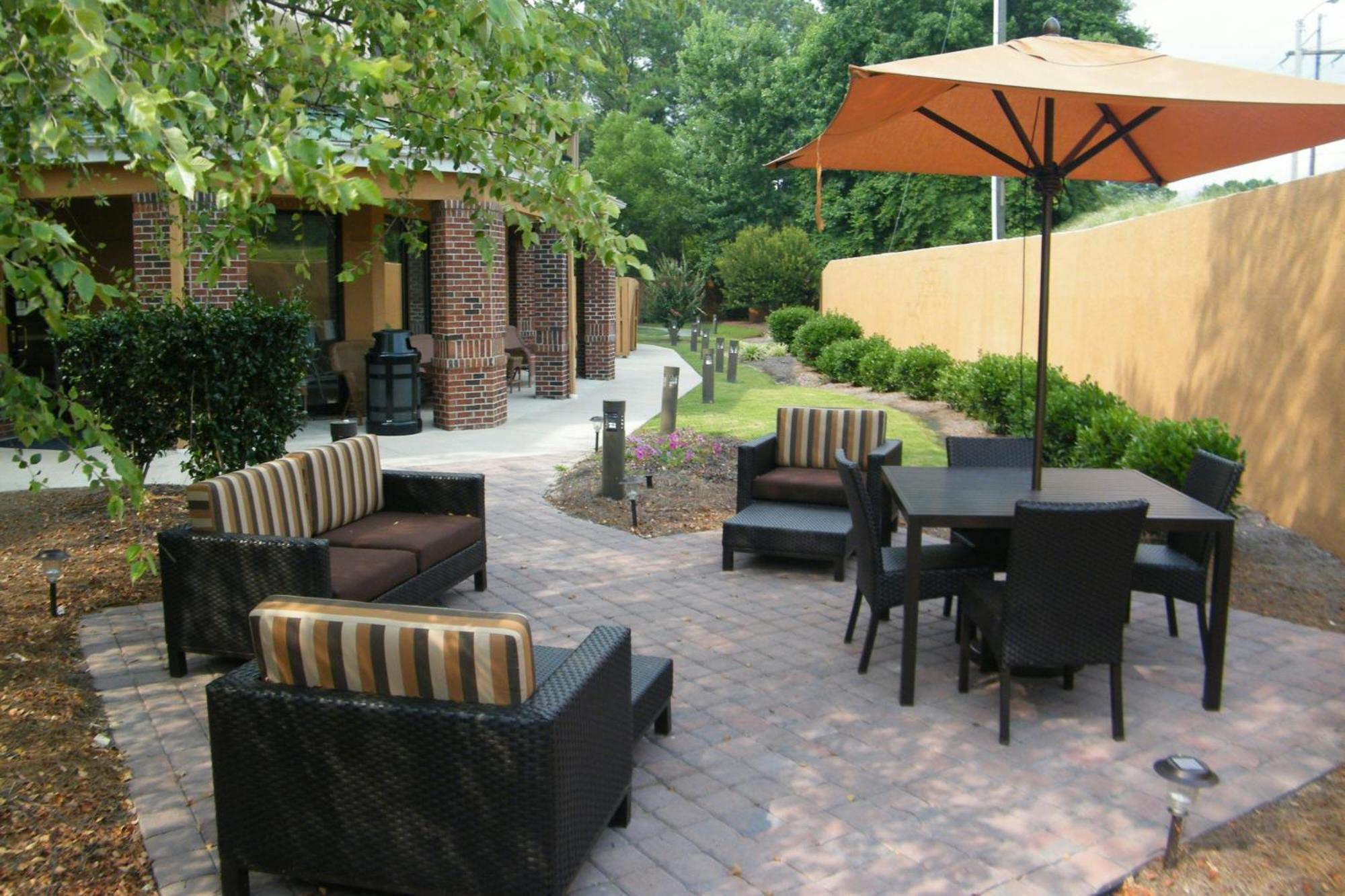 מלון Courtyard By Marriott רוקי מאונט מראה חיצוני תמונה